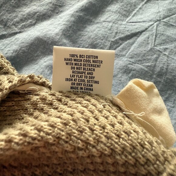 Taylor Stitch The Button Down Polo in Arid Eucalyptus Seed Stitch - Size XL (44) - Picture 5 of 7